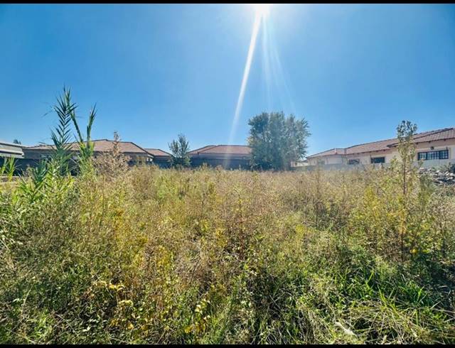 LAND FOR SALE IN MIMOSA PARK